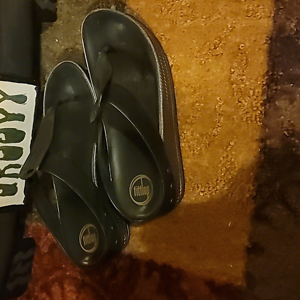 Sandals - Picture 4 of 4